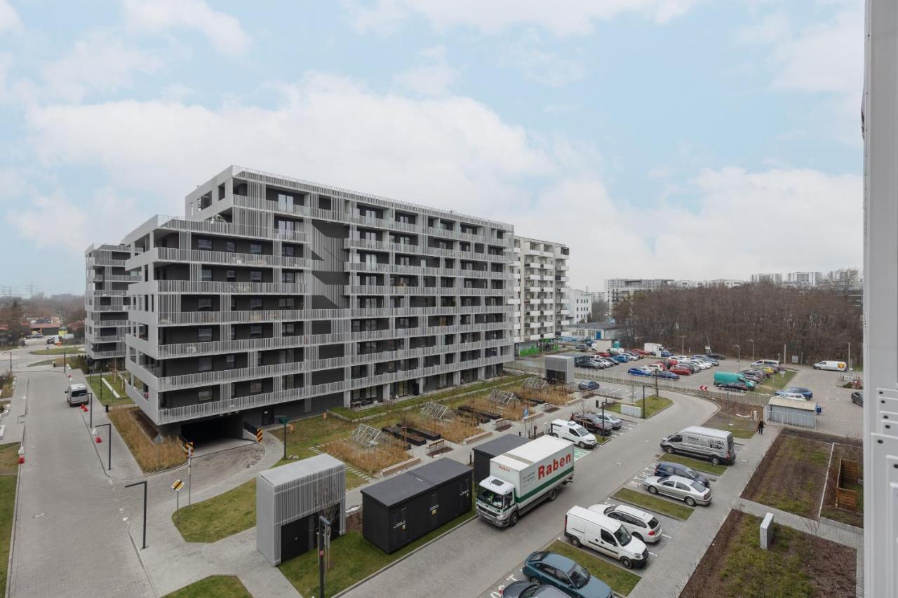 Wola Spacious Flat With Air Conditioning & Balcony By Noclegi Renters Varšava Exteriér fotografie